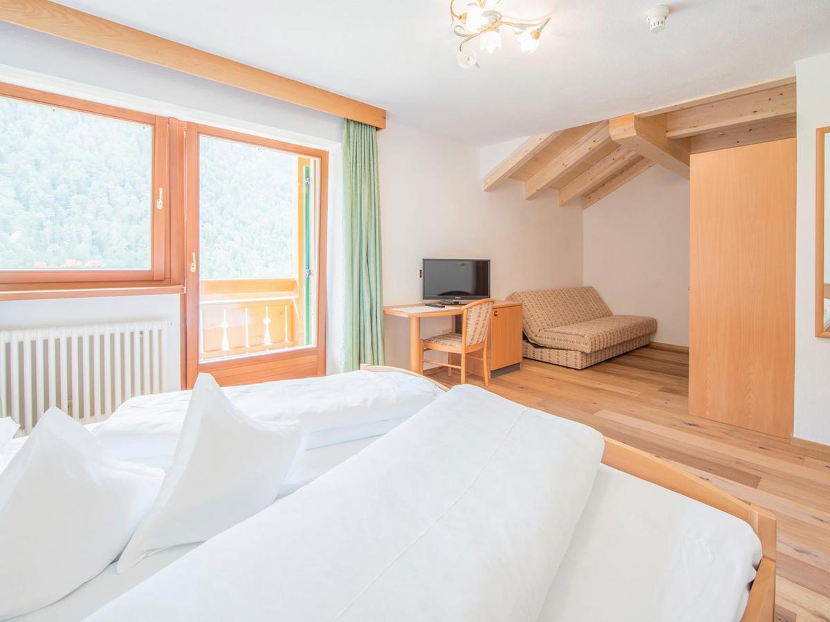 Riposo Al Bosco-Waldruhe Hotell San Vigilio Di Marebbe Eksteriør bilde
